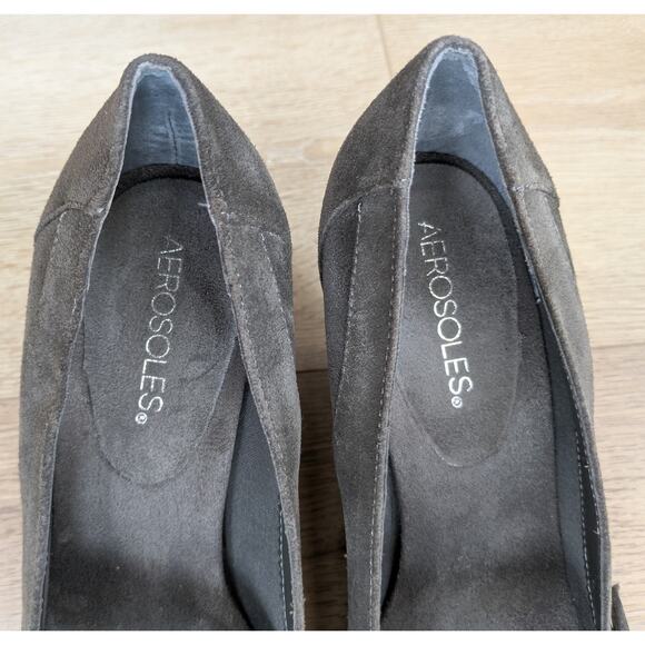 New Aerosoles Gineva Dark Gray Suede Peep Toe Heels 8.5 Buckle Accent 3" Padded - Picture 3 of 11